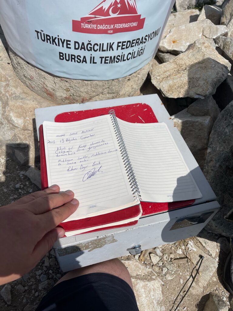 Uludağ Zirve Yürüyüşü: Göller Bölgesi’nden 2543 Metrelik Zirveye Unutulmaz Bir Yolculuk 5